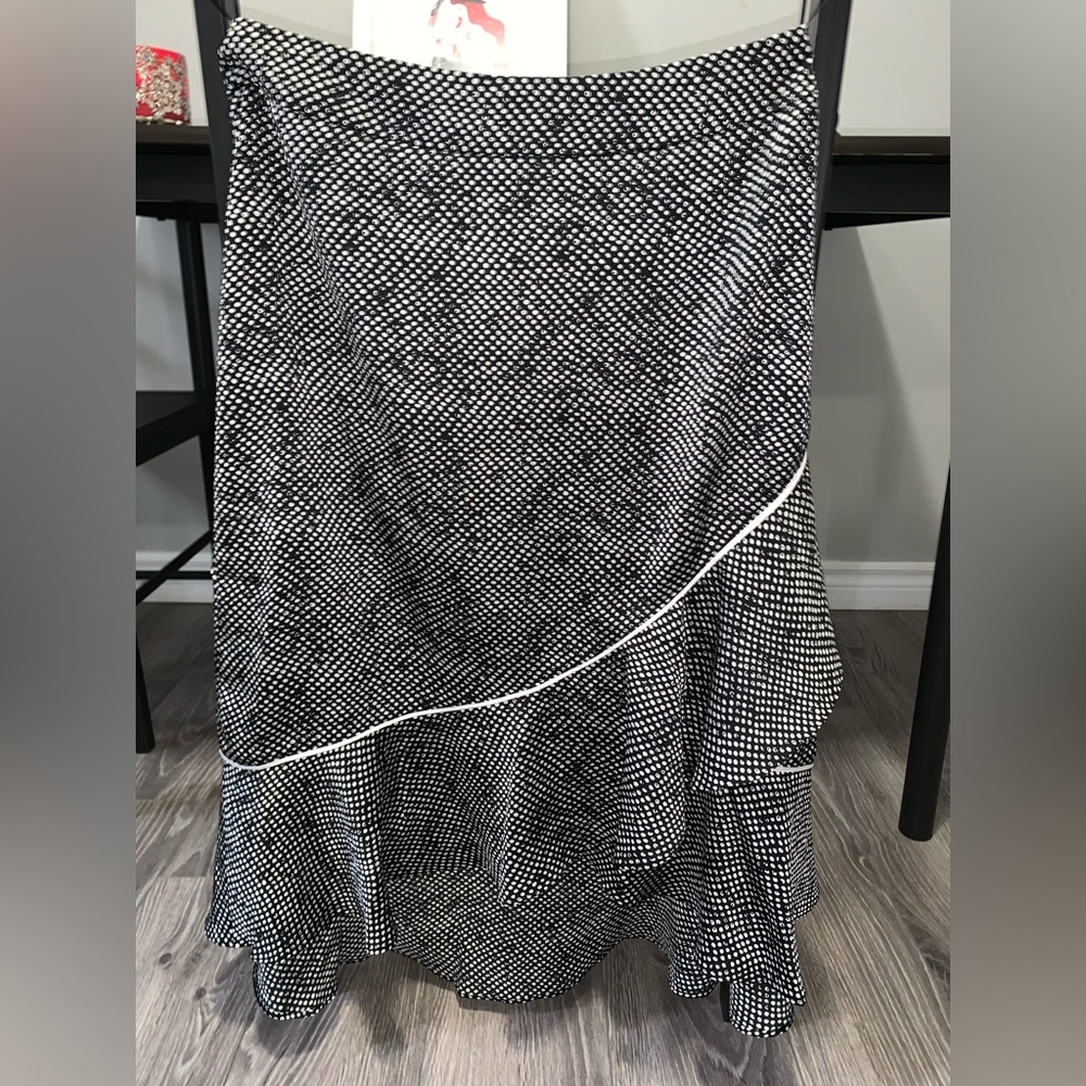 Gorgeous flowy skirt